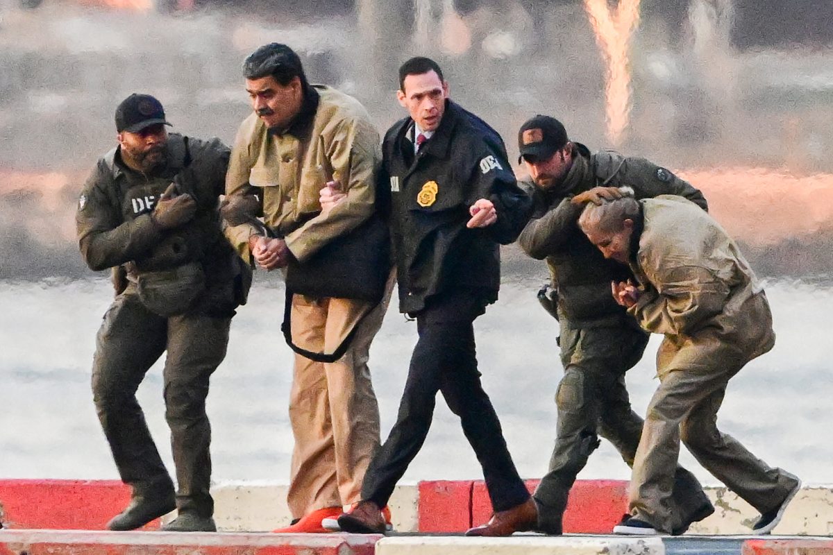 Gevangen Venezolaanse leider Nicolás Maduro arriveert in New York terwijl toekomst van land onzeker blijft