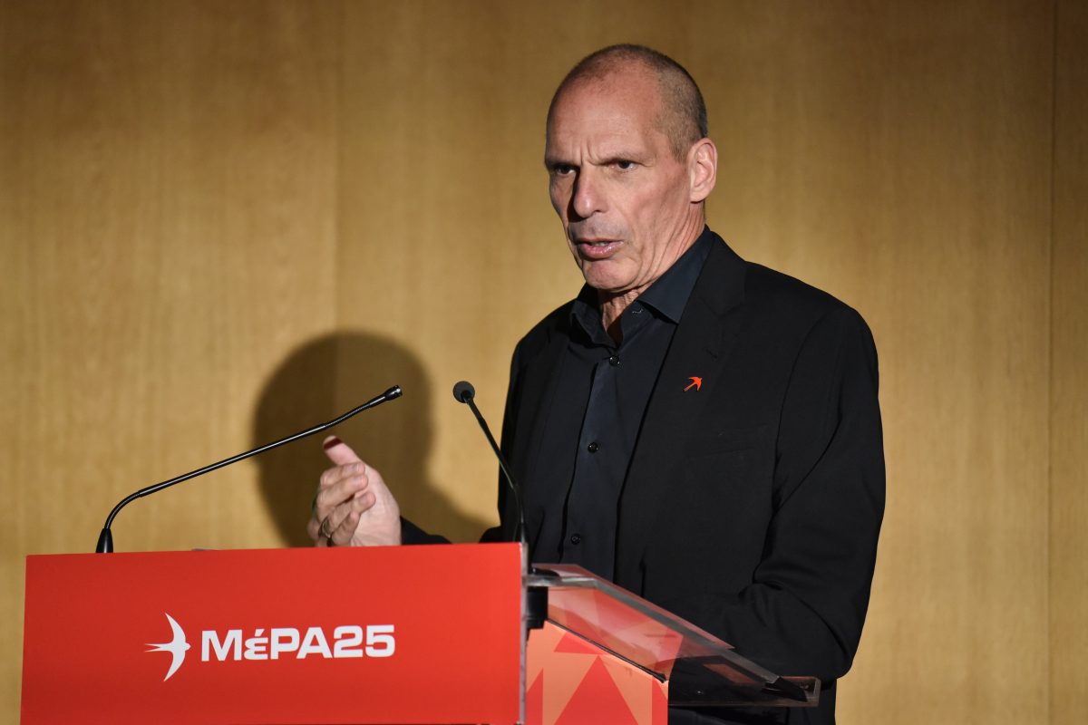 ‘Kies voor federalisering of we schaffen de euro af’, zegt Varoufakis tegen Euronews