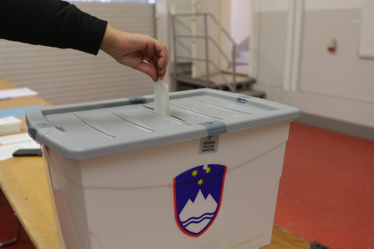 Spionageschandaal werpt schaduw over Sloveense verkiezingen