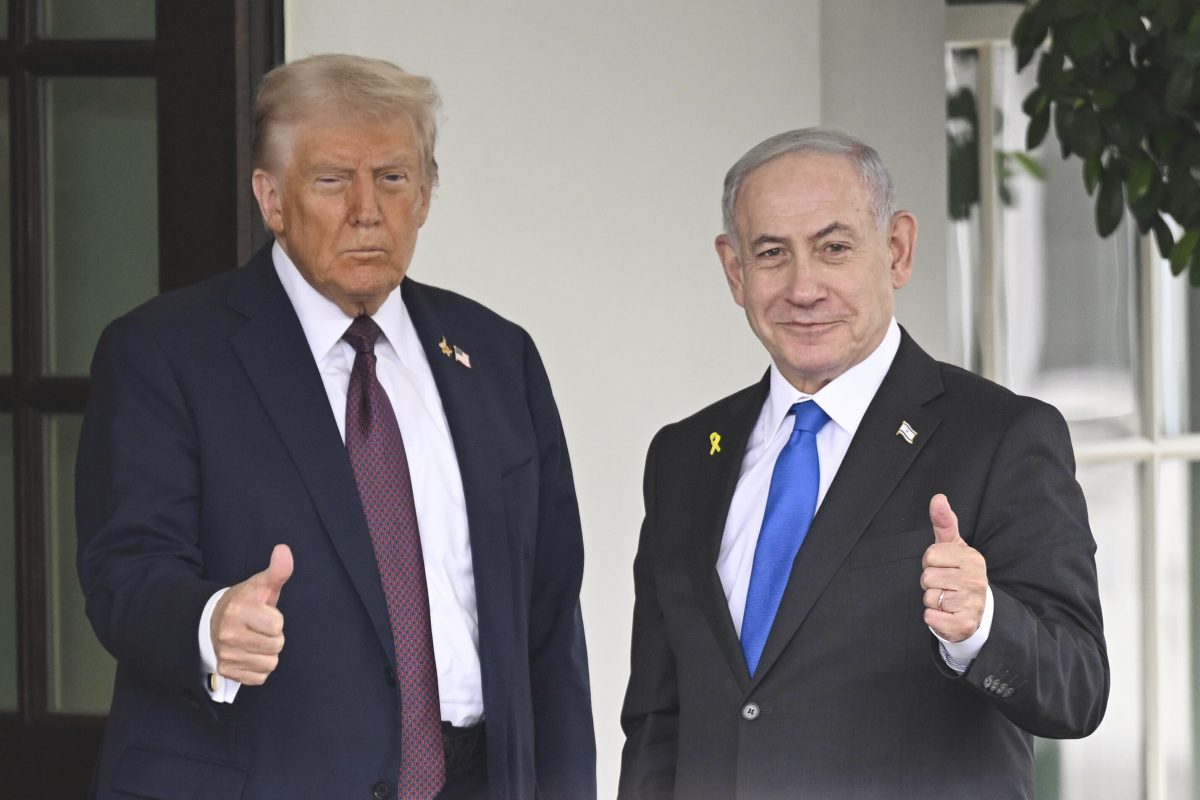 United States President Donald J Trump greets the Prime Minister of the State of Israel Benjamin Netanyahu at the north entrance to the White House in Washington, DC, on September 29, 2025. Credit: Mattie Neretin / CNP/AdMedia