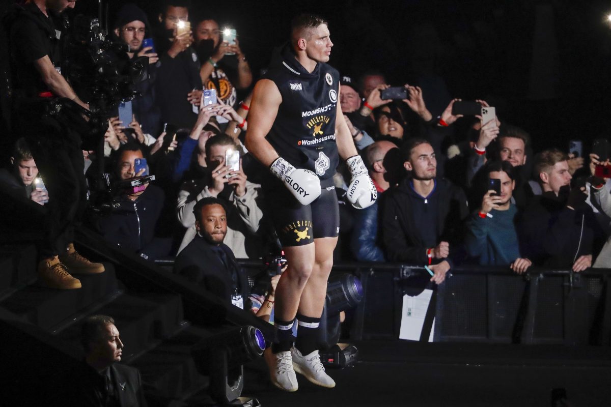 "Glory in Giza" for Rico Verhoeven or Oleksandr Usyk
