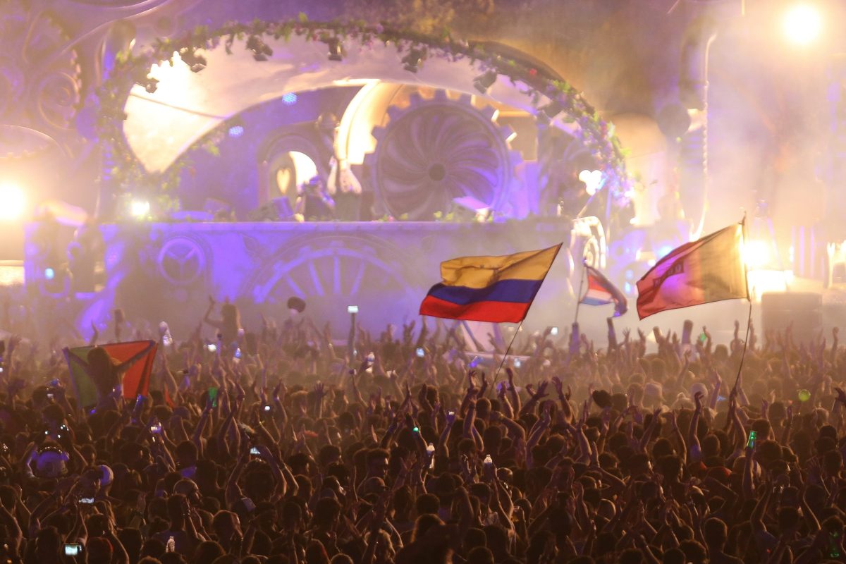 Top Spanish DJ diagnosed with cancer inspires crowds at Tomorrowland from his wheelchair