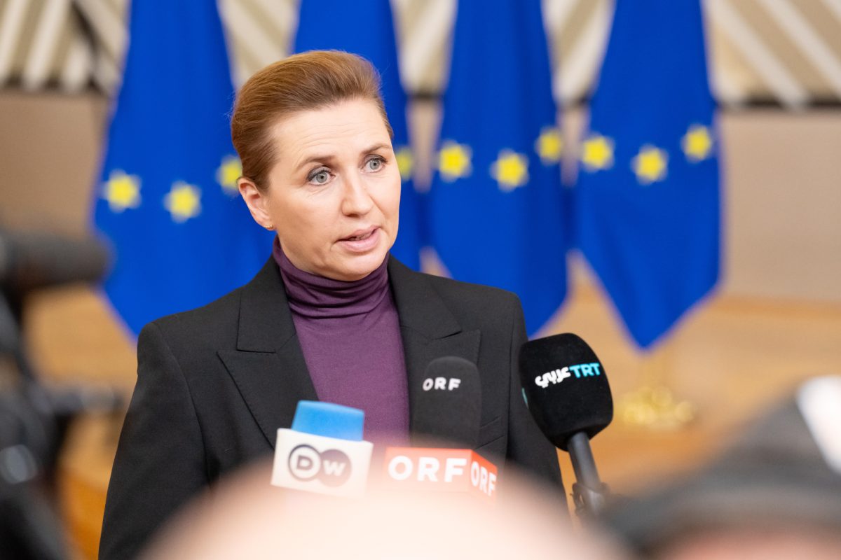 Deense premier Mette Frederiksen bezoekt Groenland als ‘blijk van steun’
