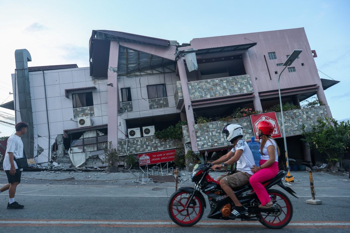GENERAL SANTOS, PHILIPPINES - JUNE 8: A partially collapsed building following a magnitude 7.8 earthquake that struck the Southern Philippines, in General Santos city, Philippines, on June 8, 2026. Numerous buildings and structures have been destroyed or collapsed after the powerful earthquake hit the Mindanao region in the Southern Philippines on the morning of June 8 local time, killing at least 15 people and injuring more than 100. Rescue operations are underway. Daniel Ceng / Anadolu