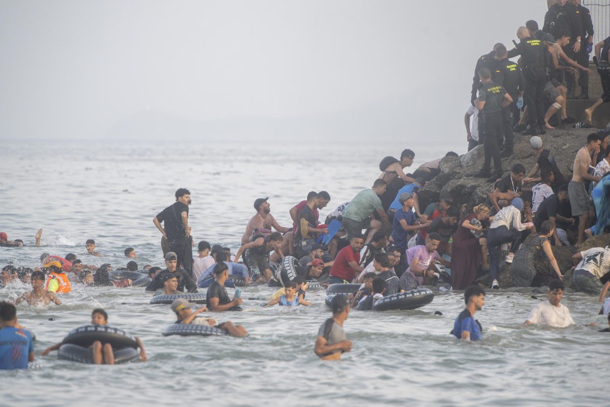 Migration crisis escalates in Ceuta: Spain sends the army after sudden arrival of 40,000 refugees