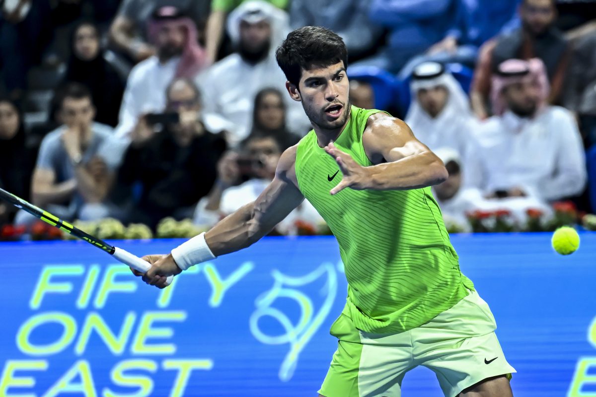 Alcaraz blijft ongeslagen in 2026 met indrukwekkende overwinning in Doha