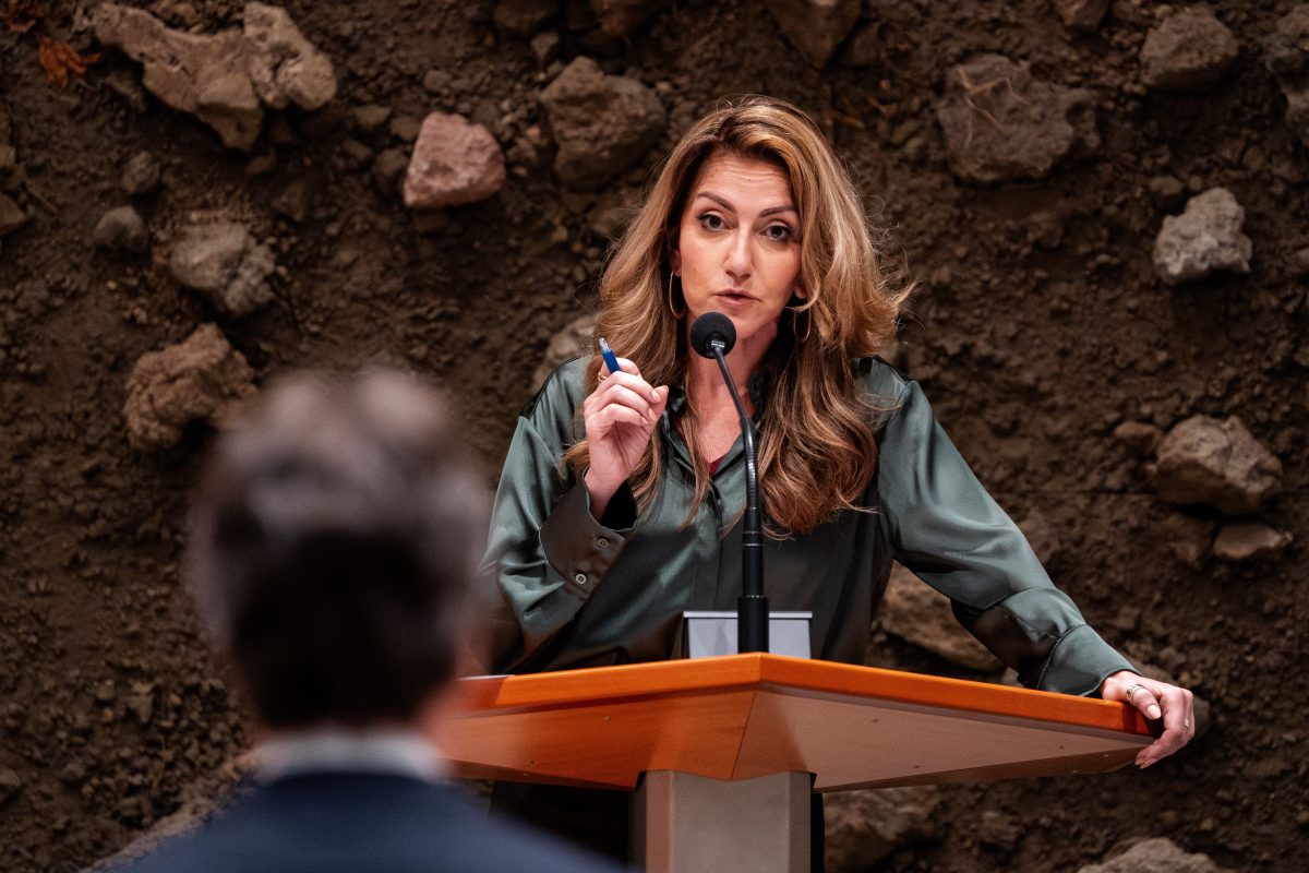 Minister Yesilgöz over Trumps beslissing: “We moeten het hoofd koel houden”