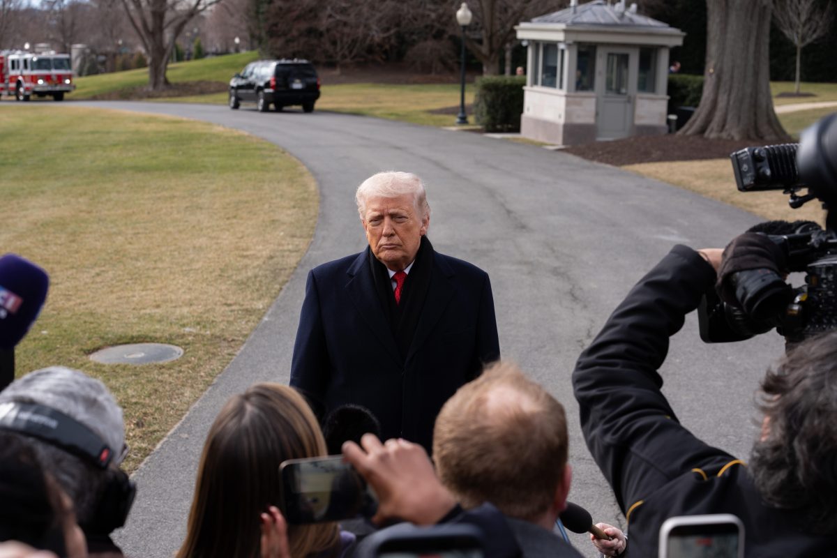 Trump adresse un sévère avertissement à l’Iran