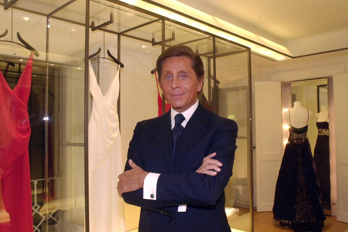 Mort de Valentino : le monde de la mode lui rend hommage