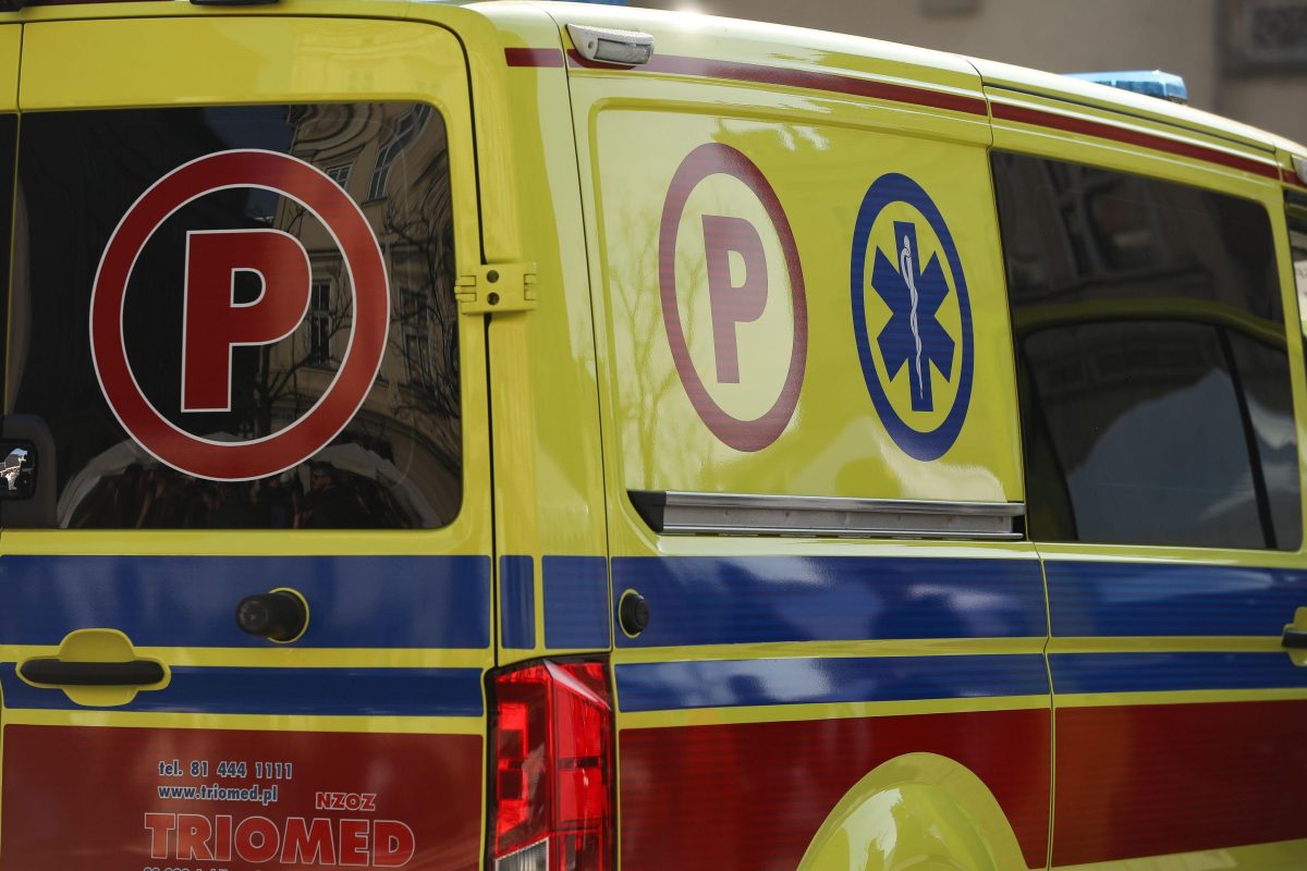 Kind van 5 overleeft val van 11e verdieping in Polen