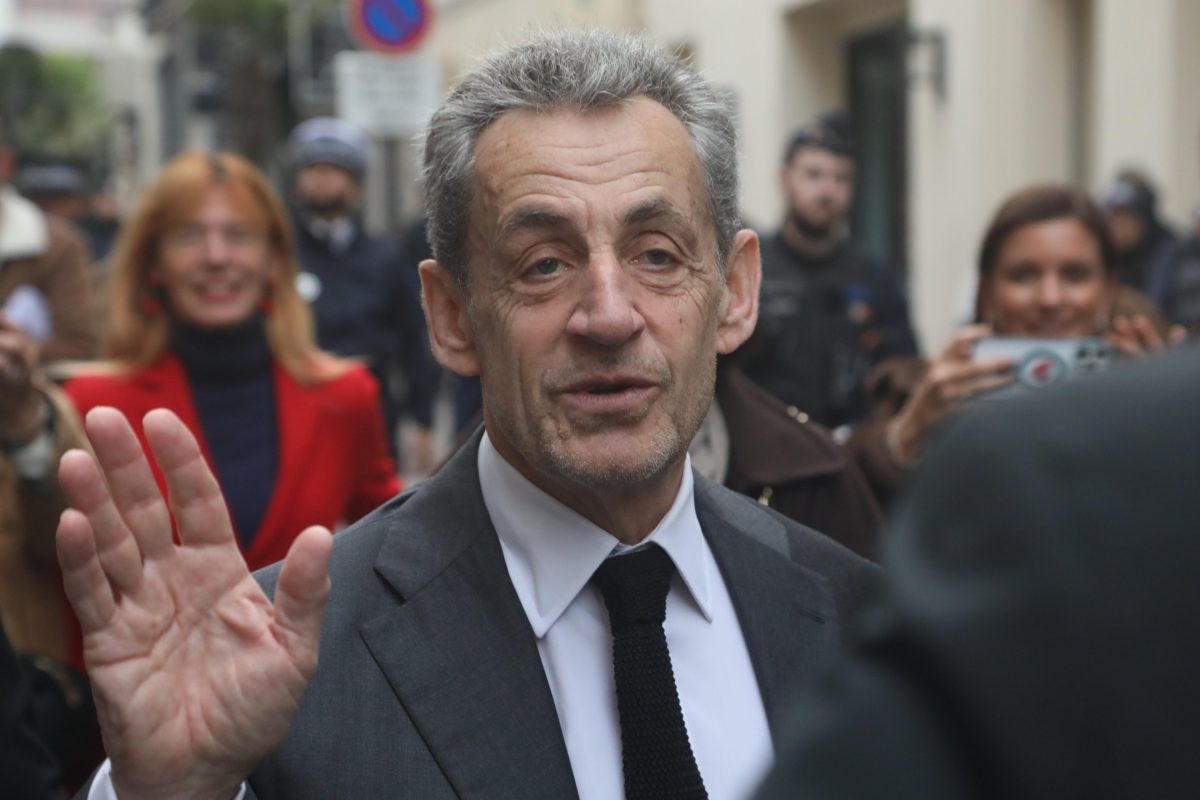 Sarkozy houdt onschuld vol in proces over Libische campagnefinanciering