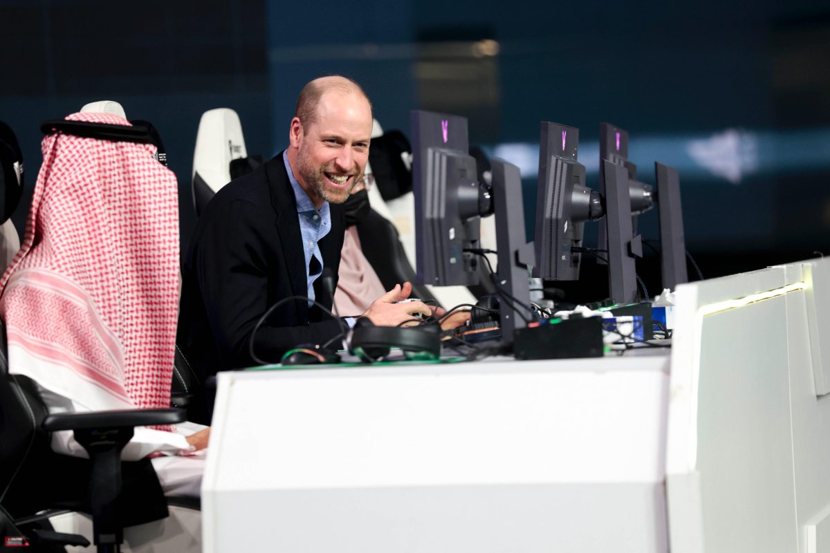 Prins William neemt deel aan e-sportstoernooi bij bezoek aan Riyad