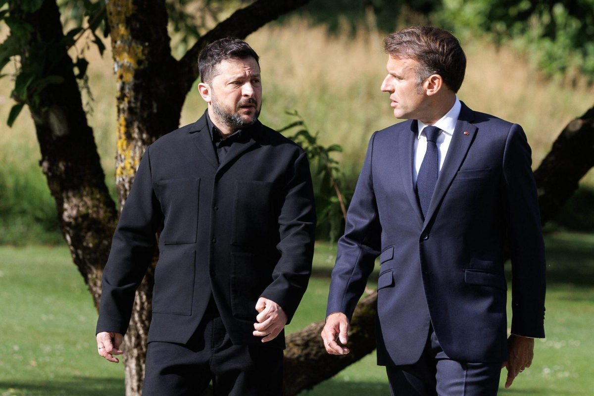 ©PHOTOPQR/LE DAUPHINE/Grégory YETCHMENIZA ; Évian-les-Bains ; 16/06/2026 ; Evian-les-Bains (Haute-Savoie), 16 juin. POOL / Le Dauphiné Libéré Accueil par le Président de la République de M. Volodymyr Zelensky, Président de l'Ukraine Grégory Yetchmeniza/ Le Dauphiné Libéré Evian, France june 16th 2026 G7 summit