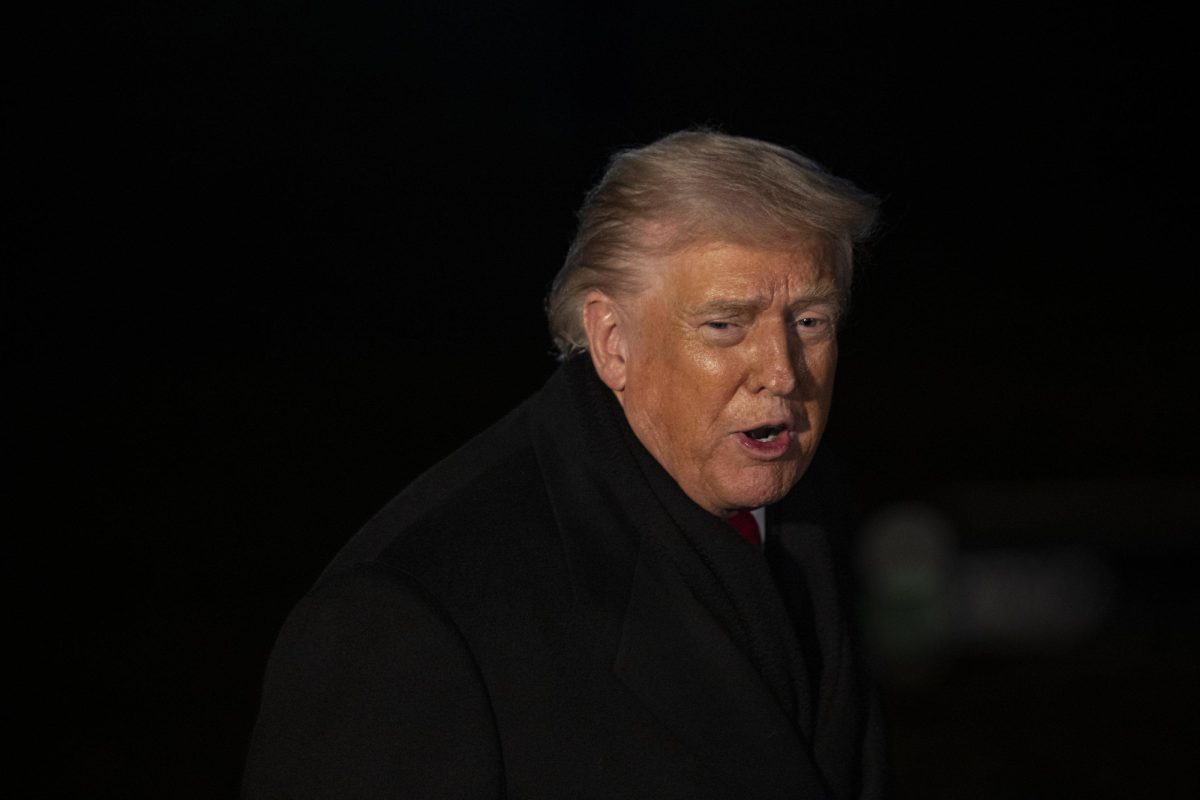 Trump voor zijn vertrek naar Davos: "Je zult het wel zien" hoe ver hij wil gaan voor Groenland