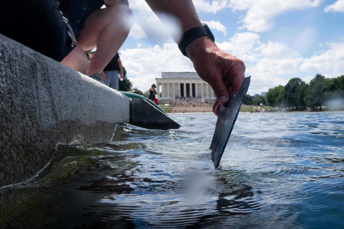 Trump: "Problemen in Reflecting Pool is schuld van vandalen"