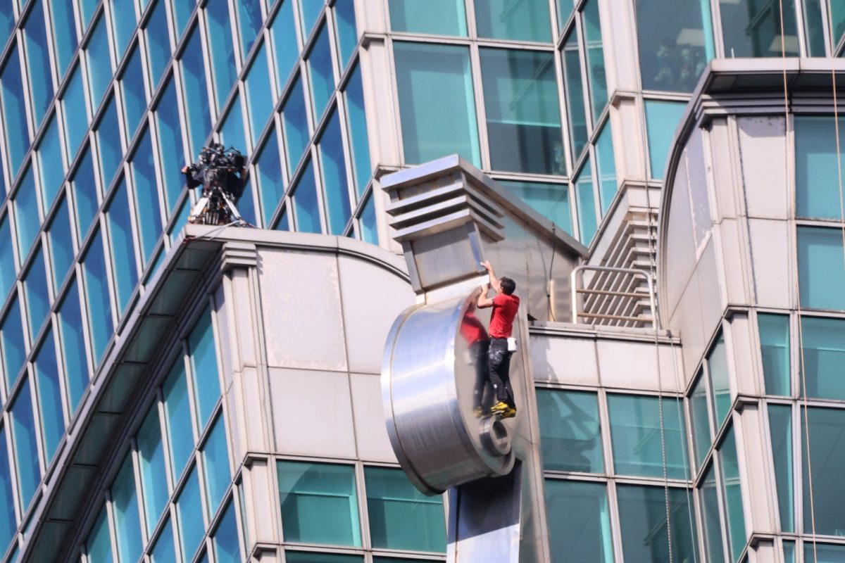 Amerikaanse rotsklimmer Alex Honnold bereikt top van Taipei 101 zonder touwen