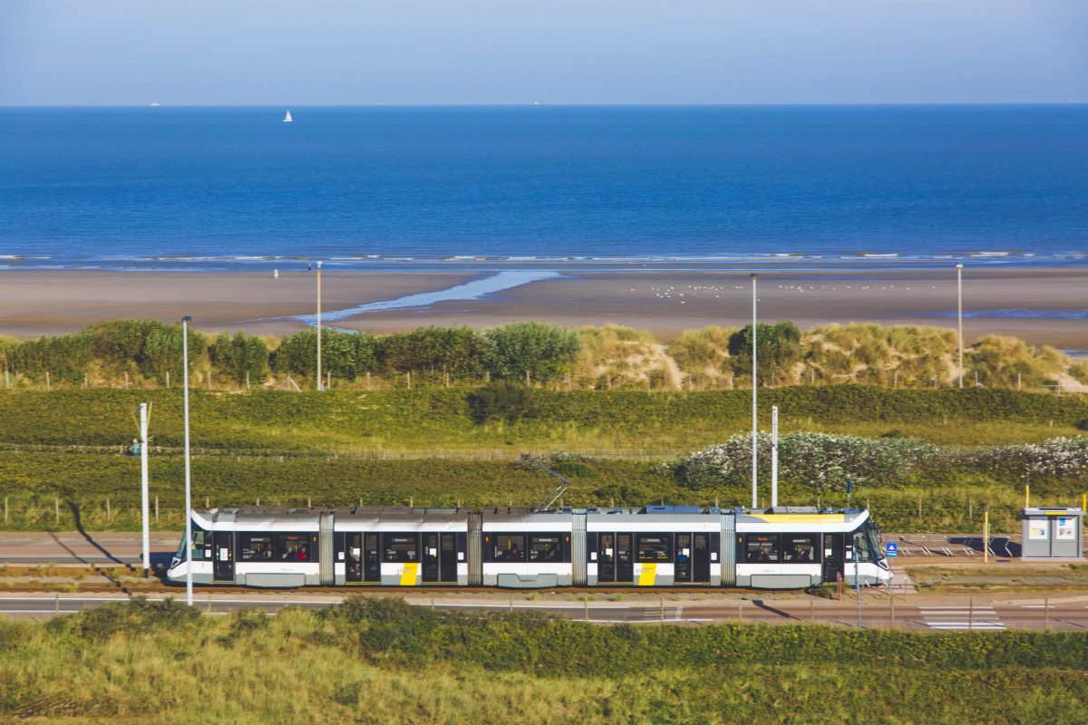 Côte belge : une bagarre dégénère dans un tram et fait 7 blessés
