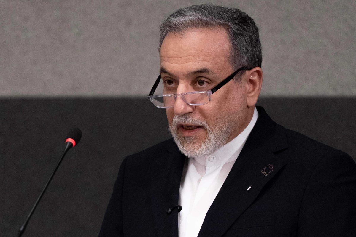 Minister Buitenlandse Zaken Iran: "Binnen enkele dagen nieuwe ayatollah gekozen"