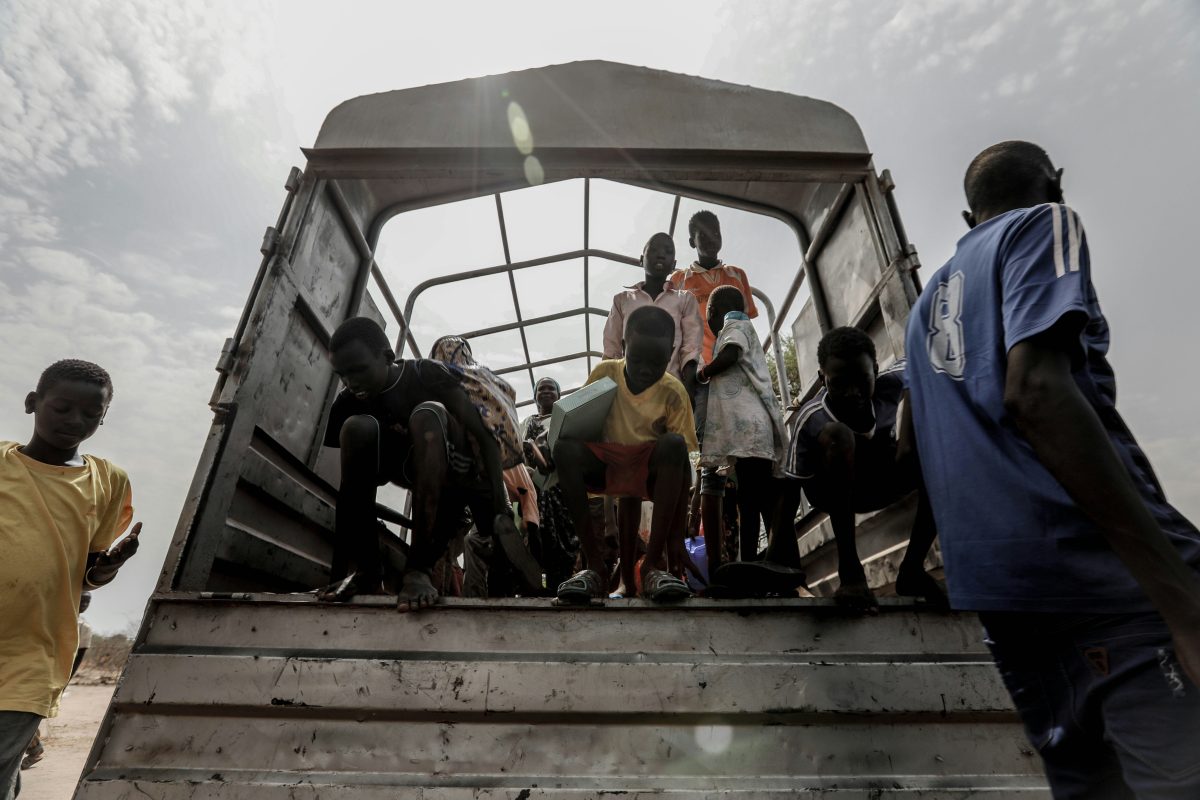Een jaar Trump-bezuinigingen op buitenlandse hulp: lijdt humanitaire financiering eronder?