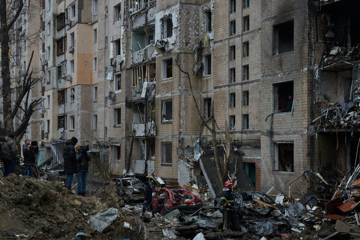 Rusland intensiveert bombardementen en grondoffensieven in grootste aanval op Oekraïne in weken