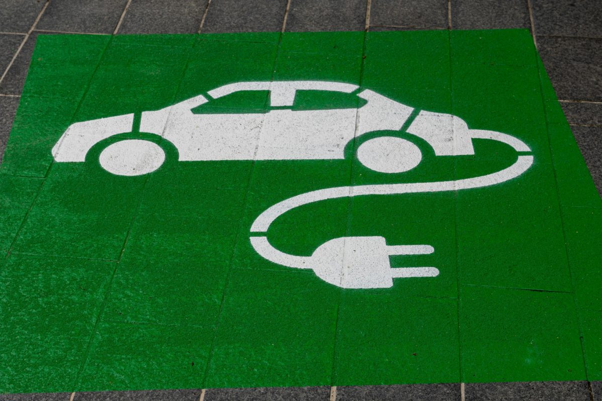 Elektrische voertuigen in Europa populairder dan brandstofauto’s