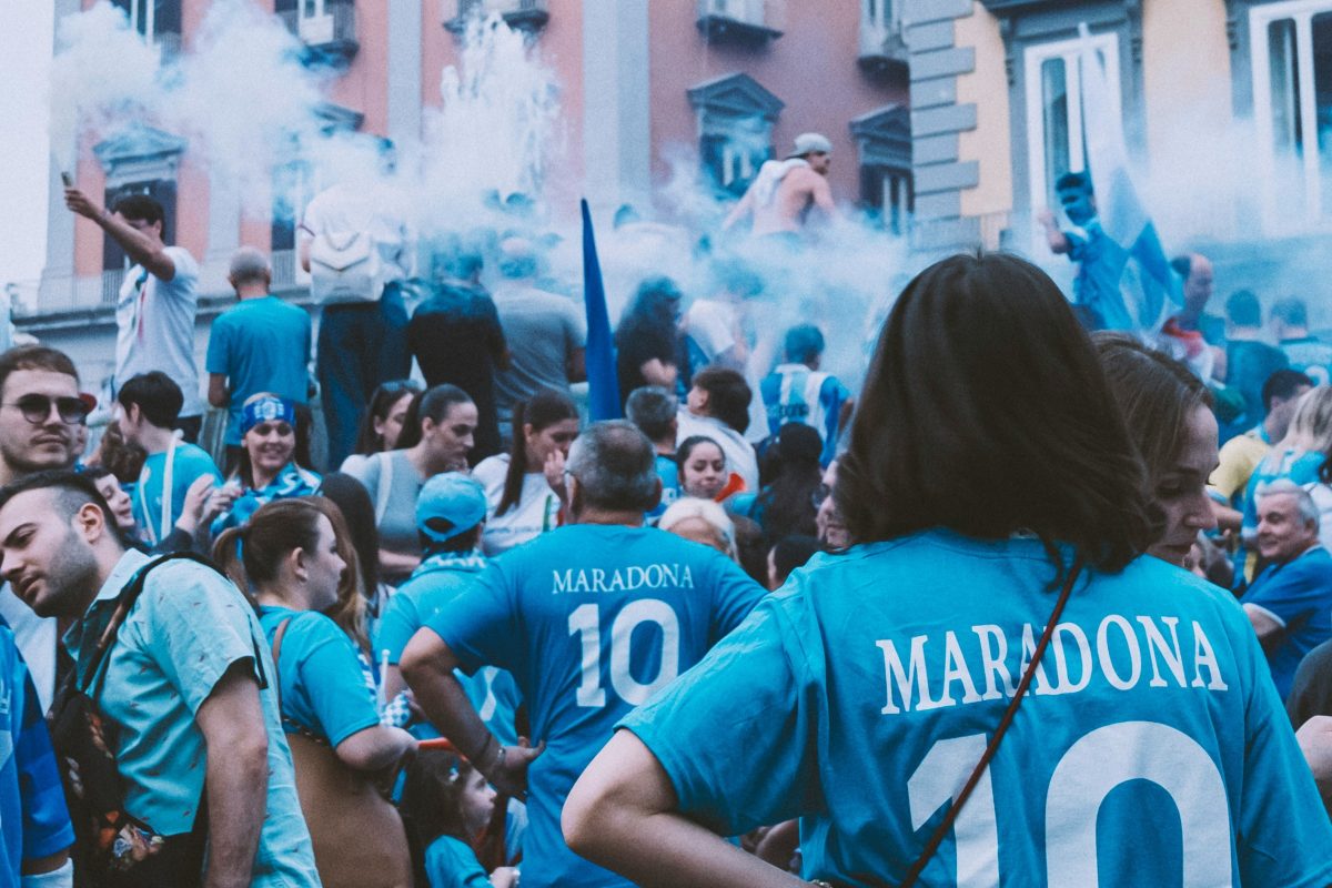 Napolifan neergestoken door echtgenote nadat VAR-beslissing tot ruzie leidt
