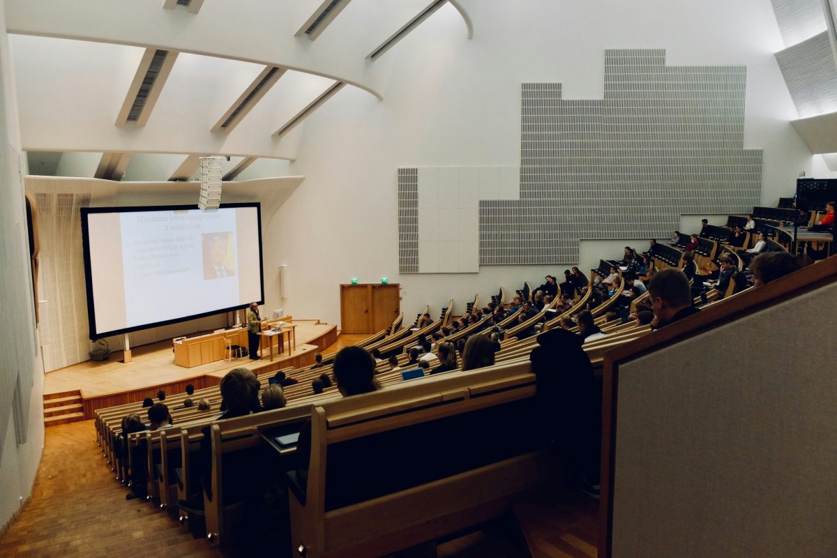 Duizenden Nederlandse studenten en docenten getroffen door hackerscollectief