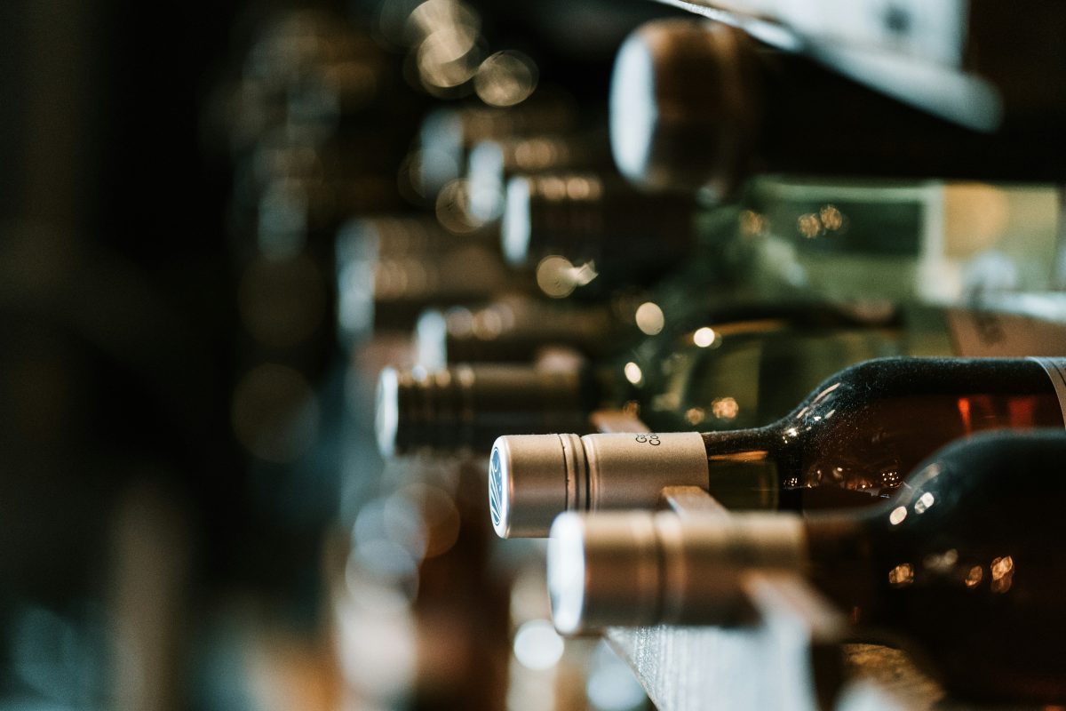 Un homme vole du vin hors de prix dans une maison évacuée à Bordeaux