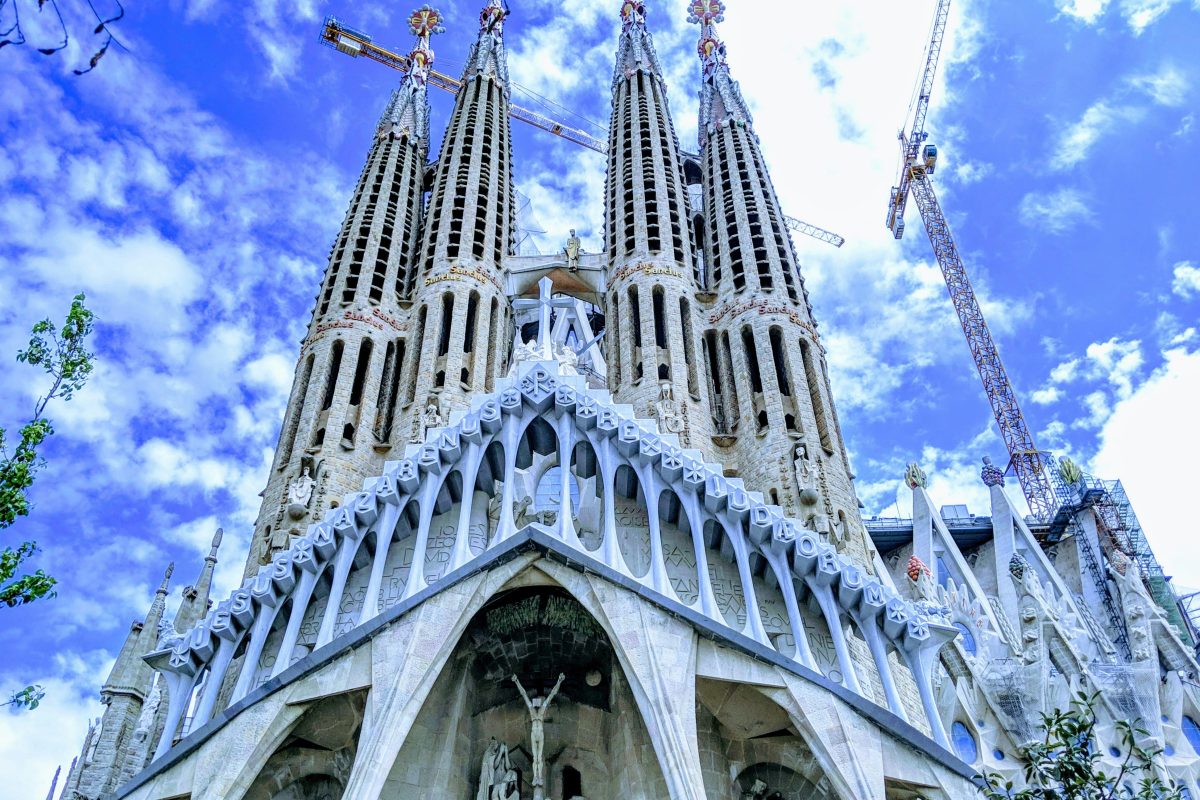 La Sagrada Familia est désormais l’église la plus haute du monde
