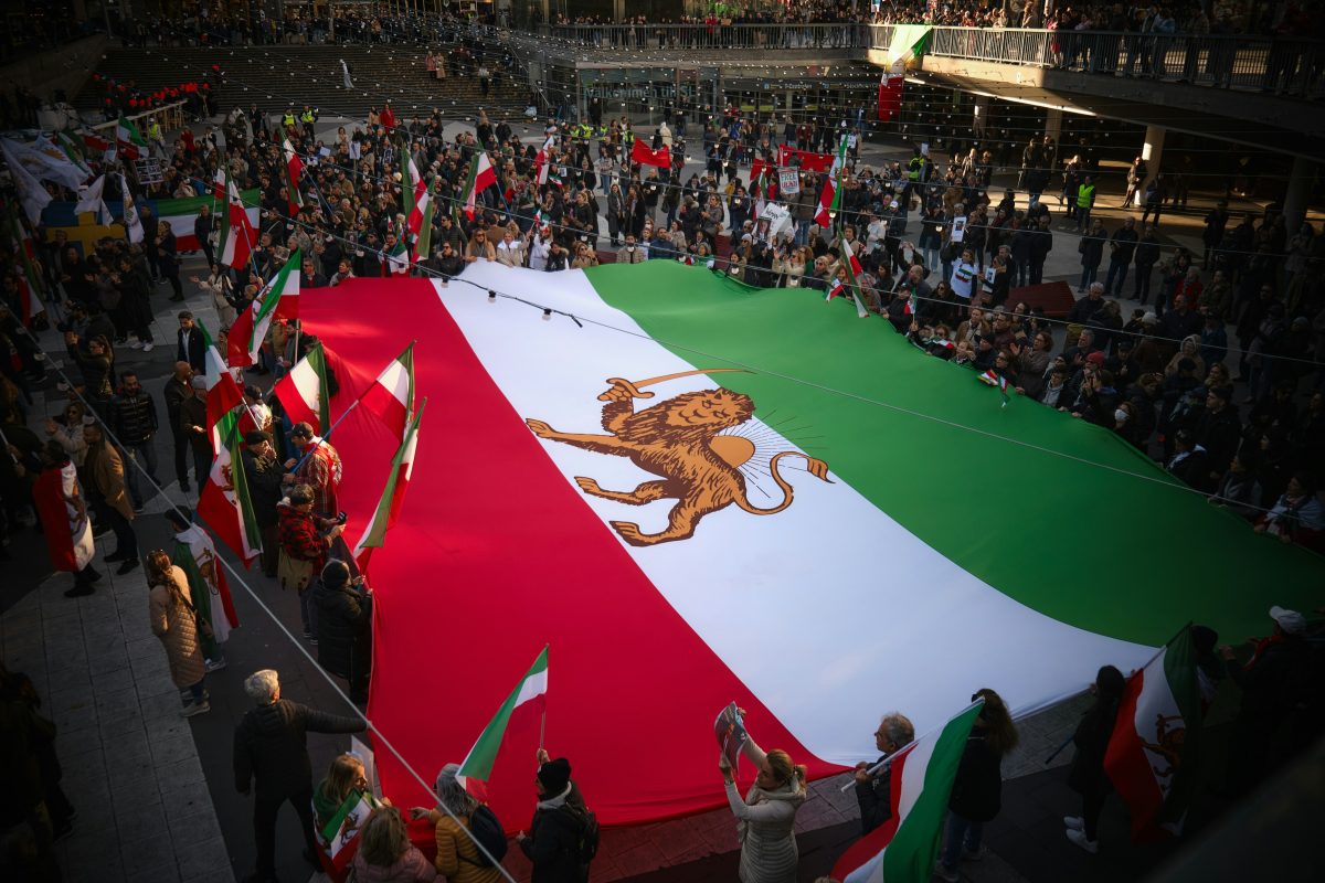 Iran publicly executes two more government opponents