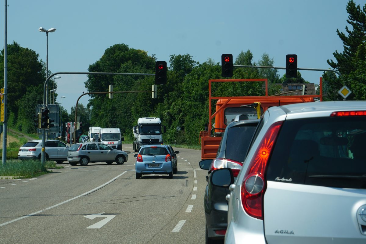 Bijzondere bevalling in Wassenaar: baby komt ter wereld langs de weg tijdens hittegolf