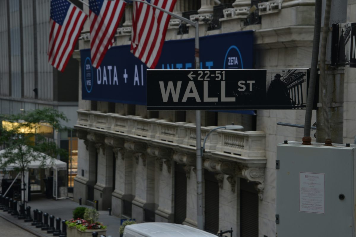 Wall Street prodigy loses billions just before tying the knot